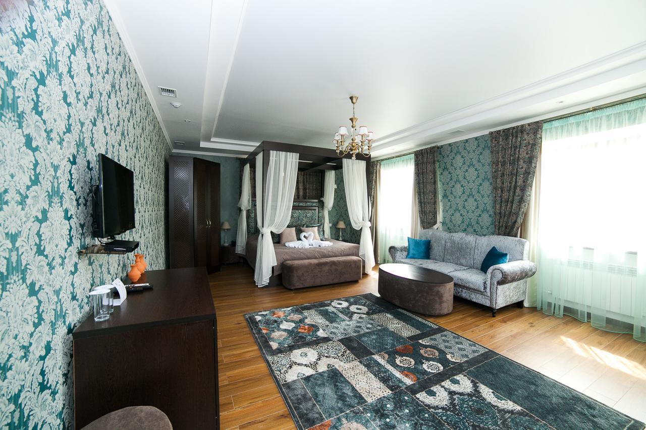 Park Hotel Karagandi Kültér fotó