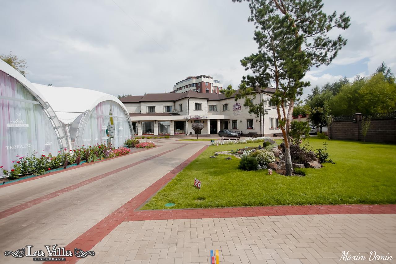Park Hotel Karagandi Kültér fotó