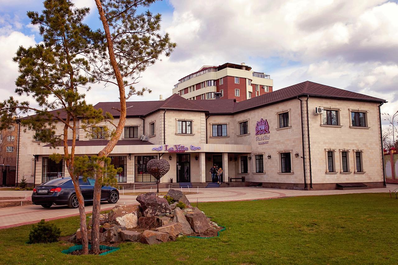 Park Hotel Karagandi Kültér fotó