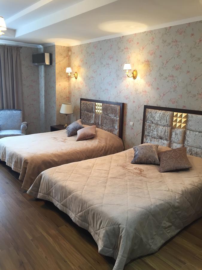 Park Hotel Karagandi Kültér fotó